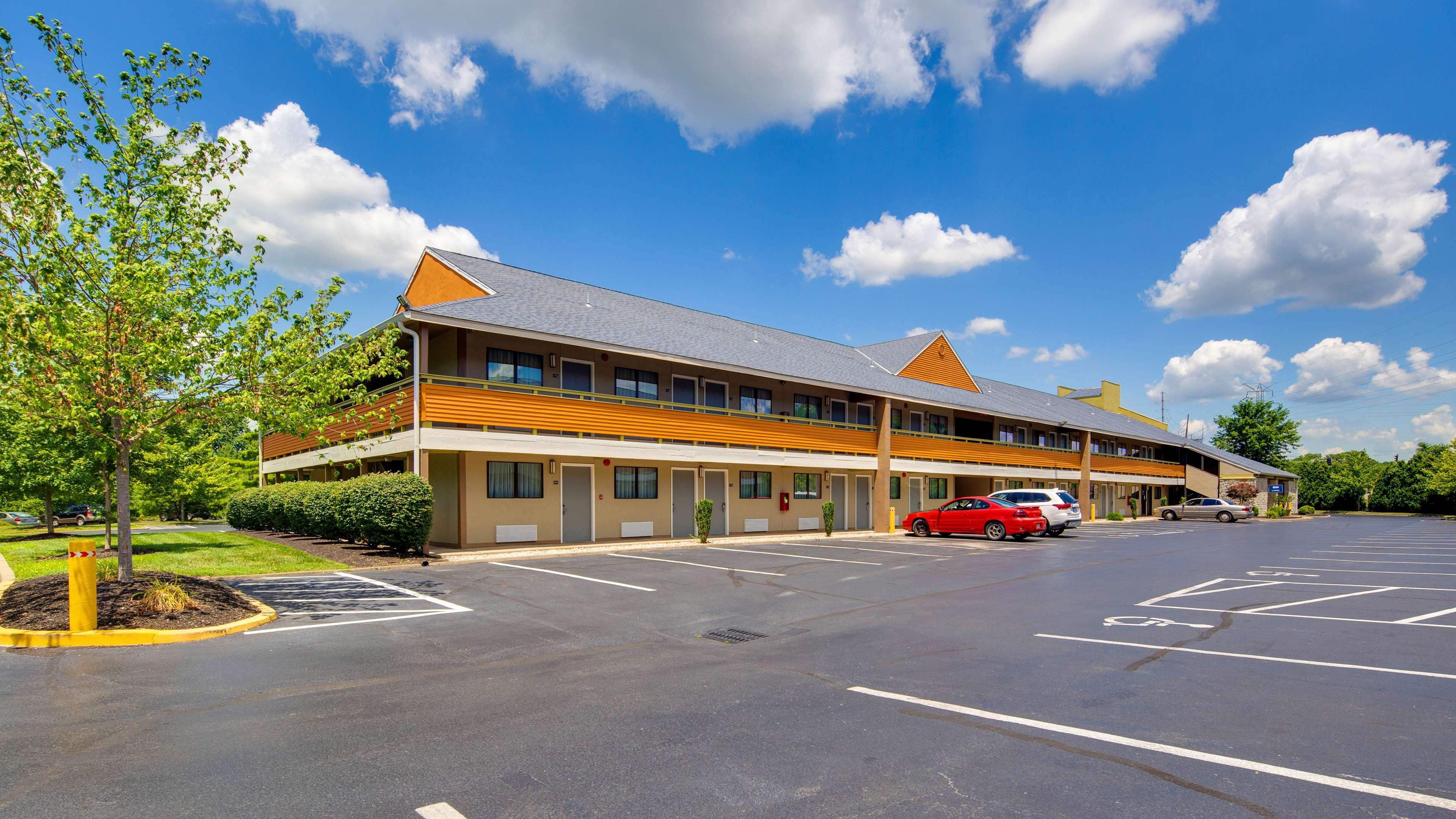 Best Western Clermont Cherry Grove Exterior photo